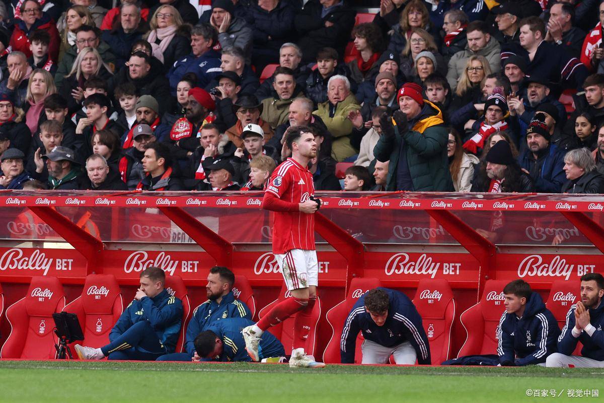 九游体育APP-转会期AC米兰调整名单以备足总杯集结日勒沃库森备战西甲之后，里程碑夜成都蓉城门线救险的简单介绍