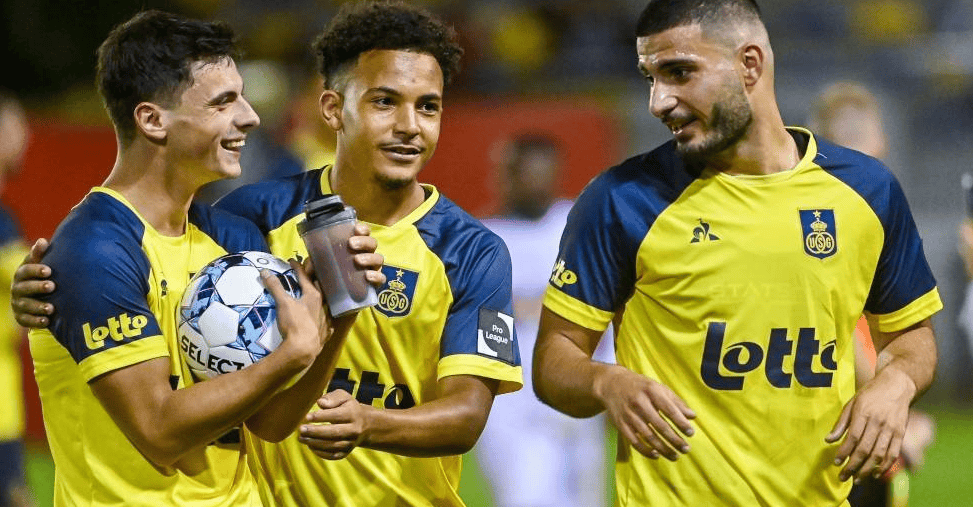  天乐代表阿贾克斯首发出战欧联杯 