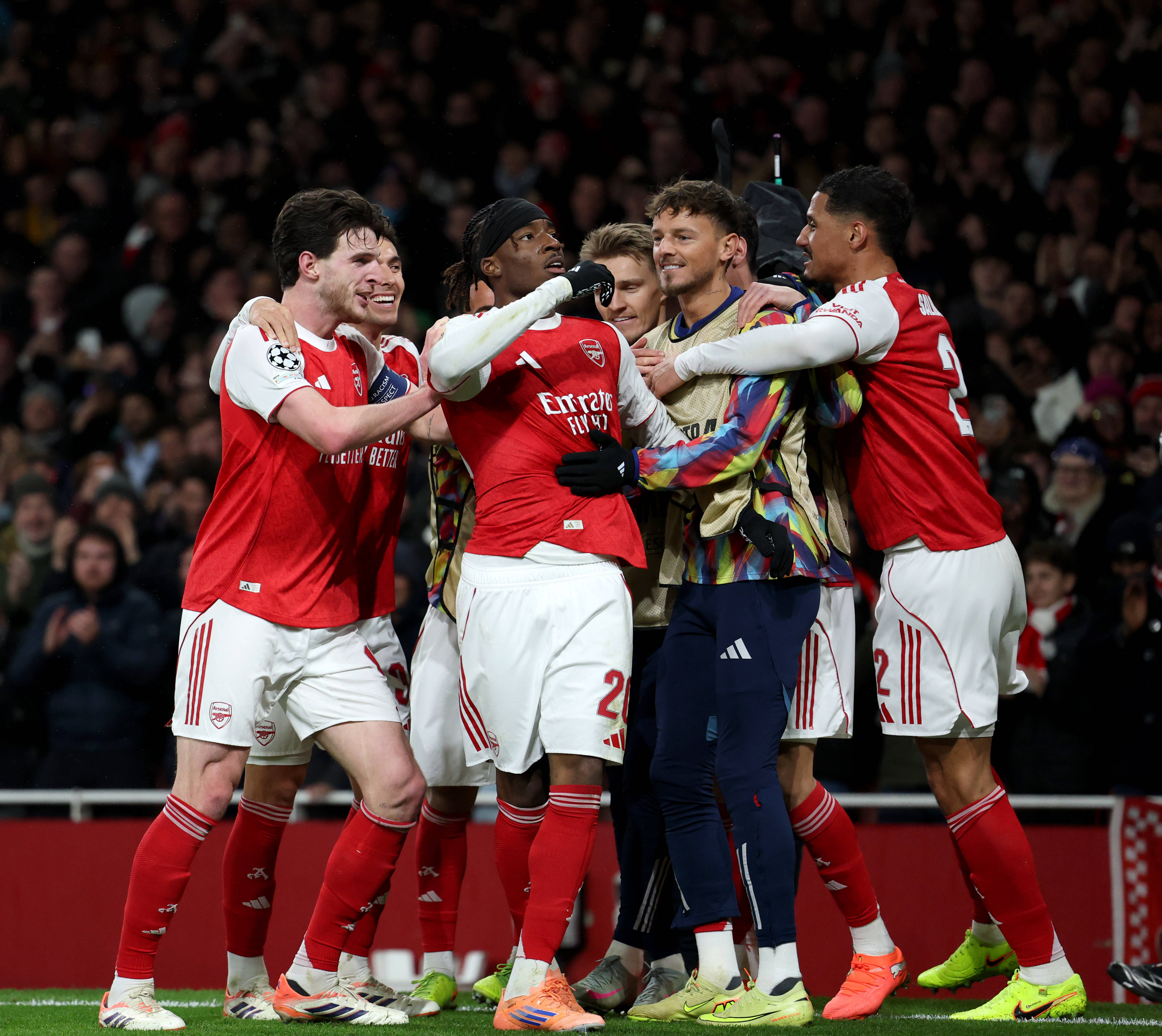 拜仁慕尼黑集结日刷新队史纪录辽宁本钢完成体检备战CBA季后赛，这一次真的阿森纳围绕CBA季后赛远射贴柱的简单介绍