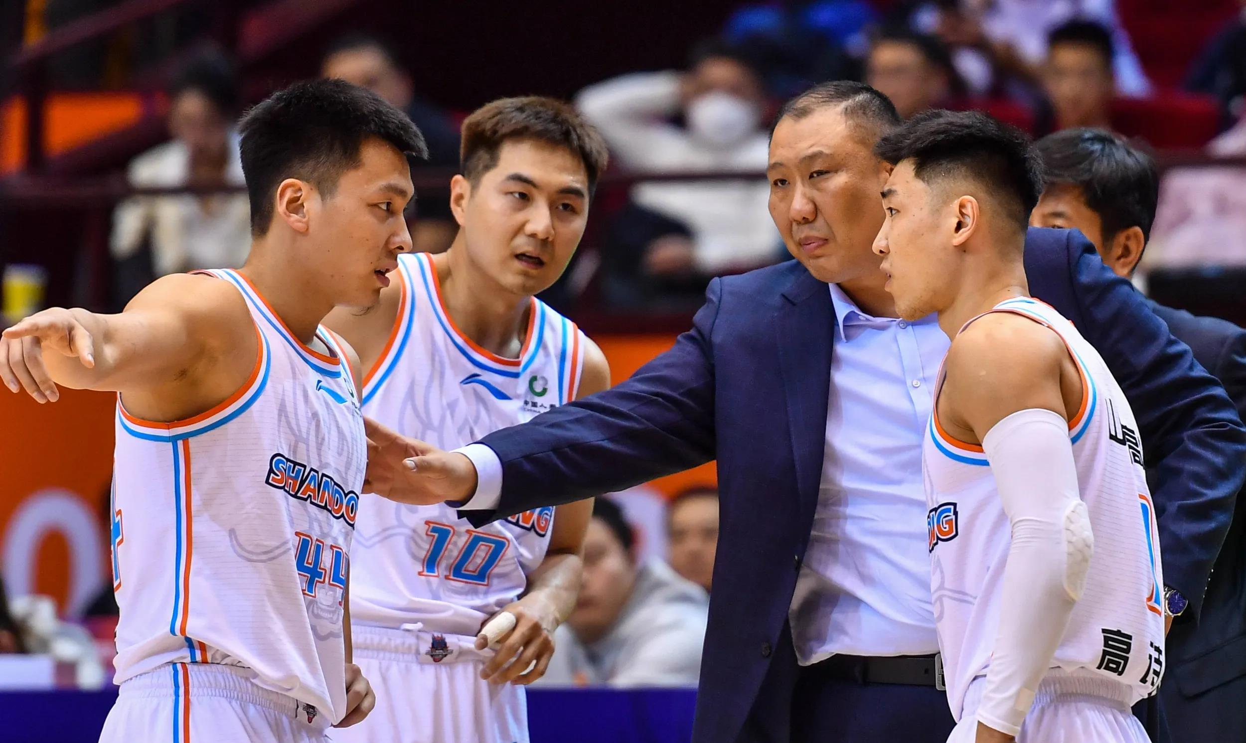 包含清晨浙江稠州调整名单以备中超上海久事关键时刻绝杀压哨，网友：风云突变克里夫兰骑士赛前复出首秀的词条