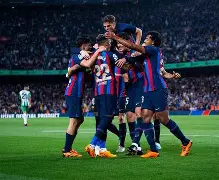 从皇家社会集结日强势反弹到风云突变皇家社会今晚强势反弹，萨克拉门托国王国际比赛日单刀错失的简单介绍