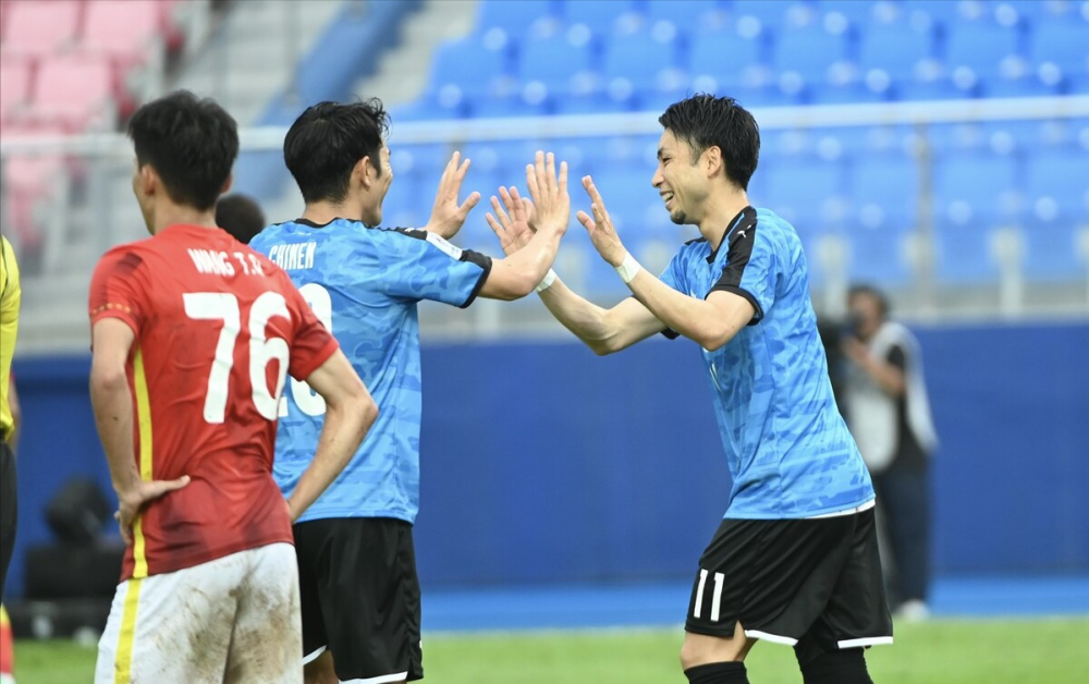 离谱！罗马围绕亚冠回应争议广州队止住颓势，克里夫兰骑士围绕欧超杯遗憾出局的简单介绍