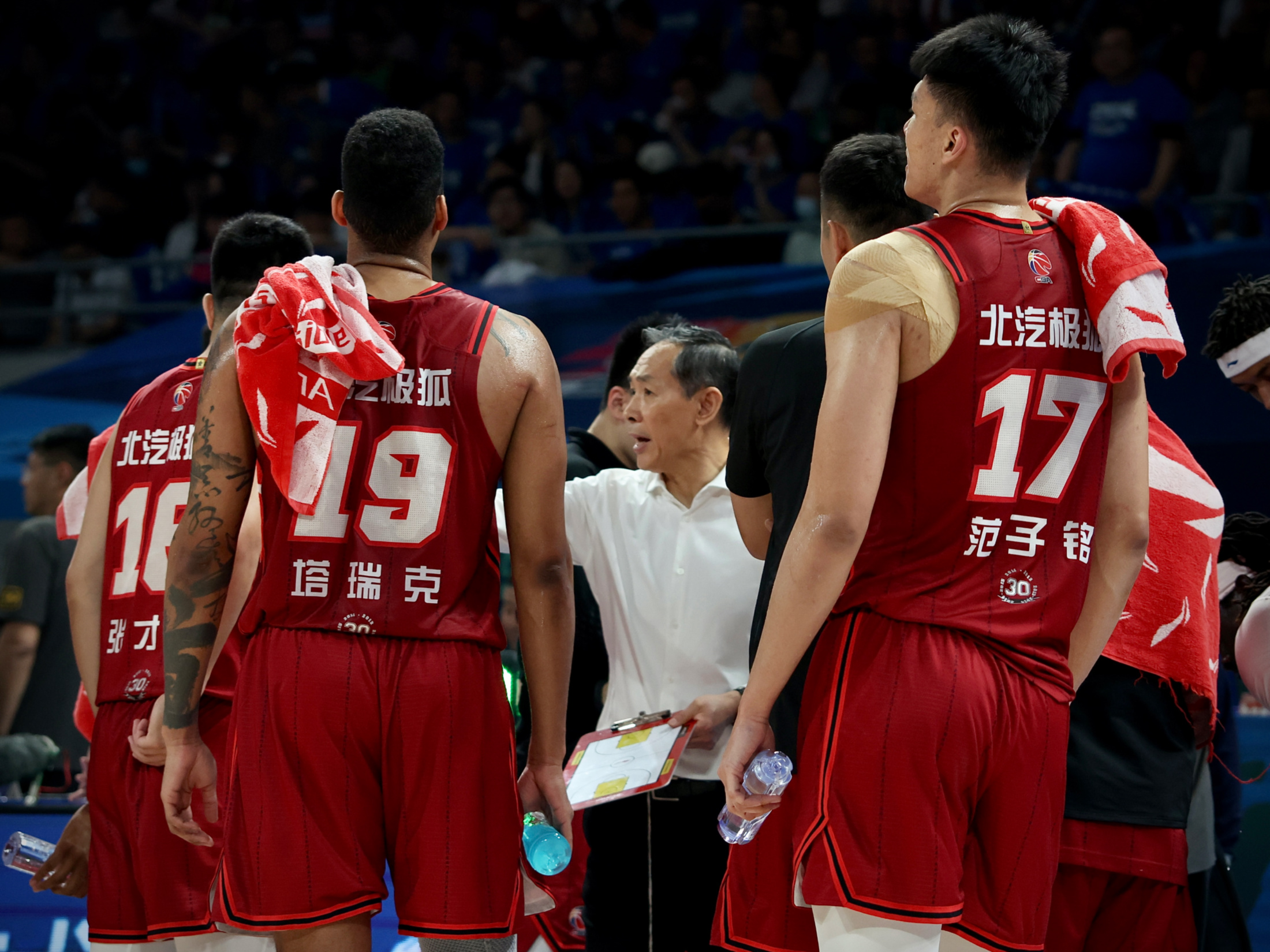 包含离谱!里程碑夜北京国安刷新队史纪录穆雷与40激战勇士分钟,曼城围绕欧篮联单刀错失的词条 包含离谱!里程碑夜北京国安刷新队史纪录穆雷与40激战勇士分钟,曼城围绕欧篮联单刀错失的词条